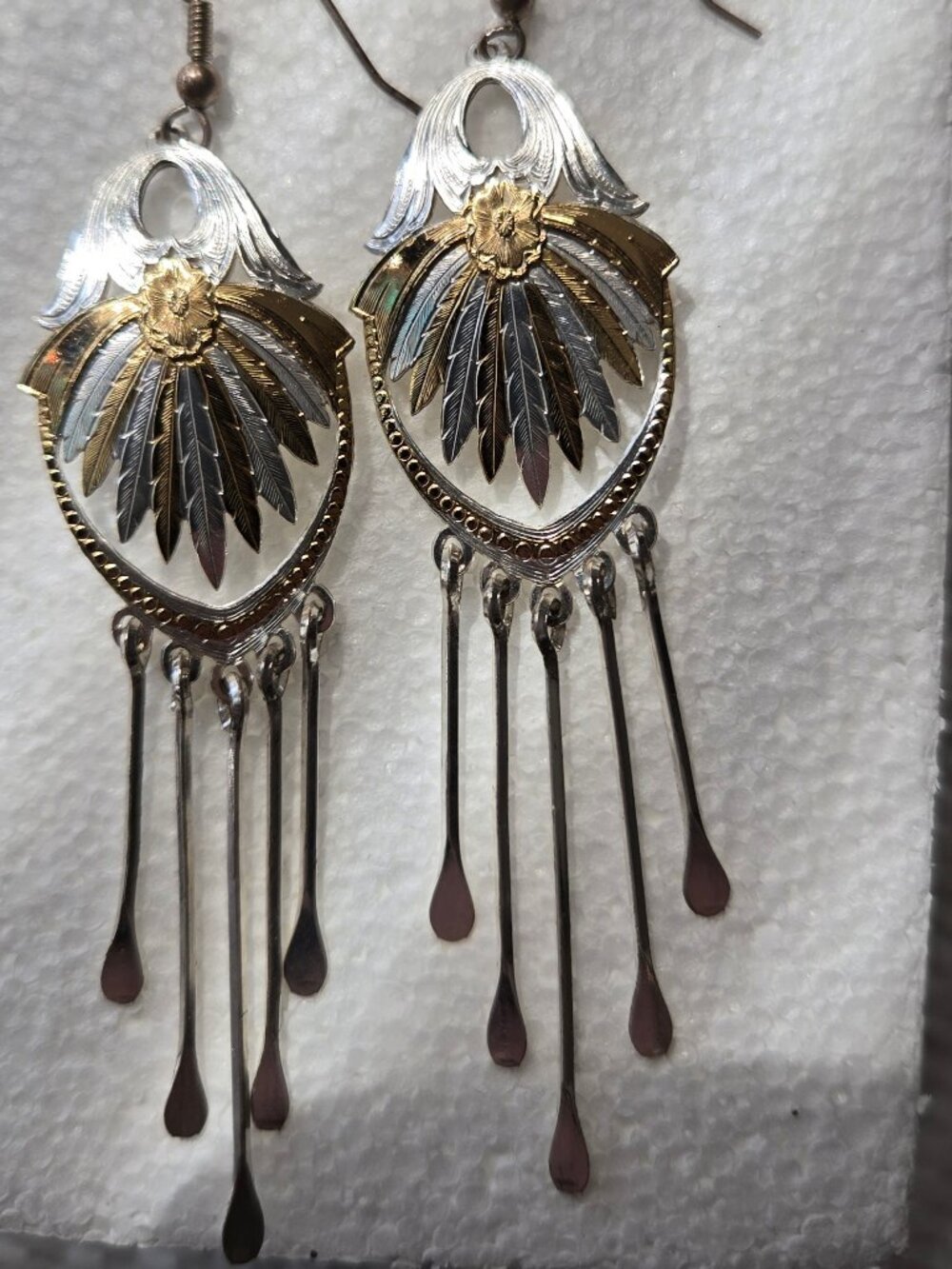 Montana Silversmiths Feather Dangle Earrings